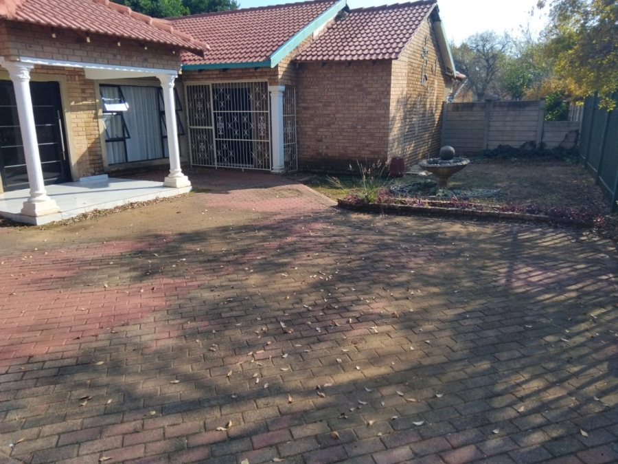 3 Bedroom Property for Sale in La Hoff North West
